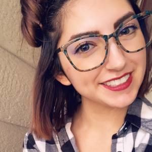 Meet your Posher, Danielle